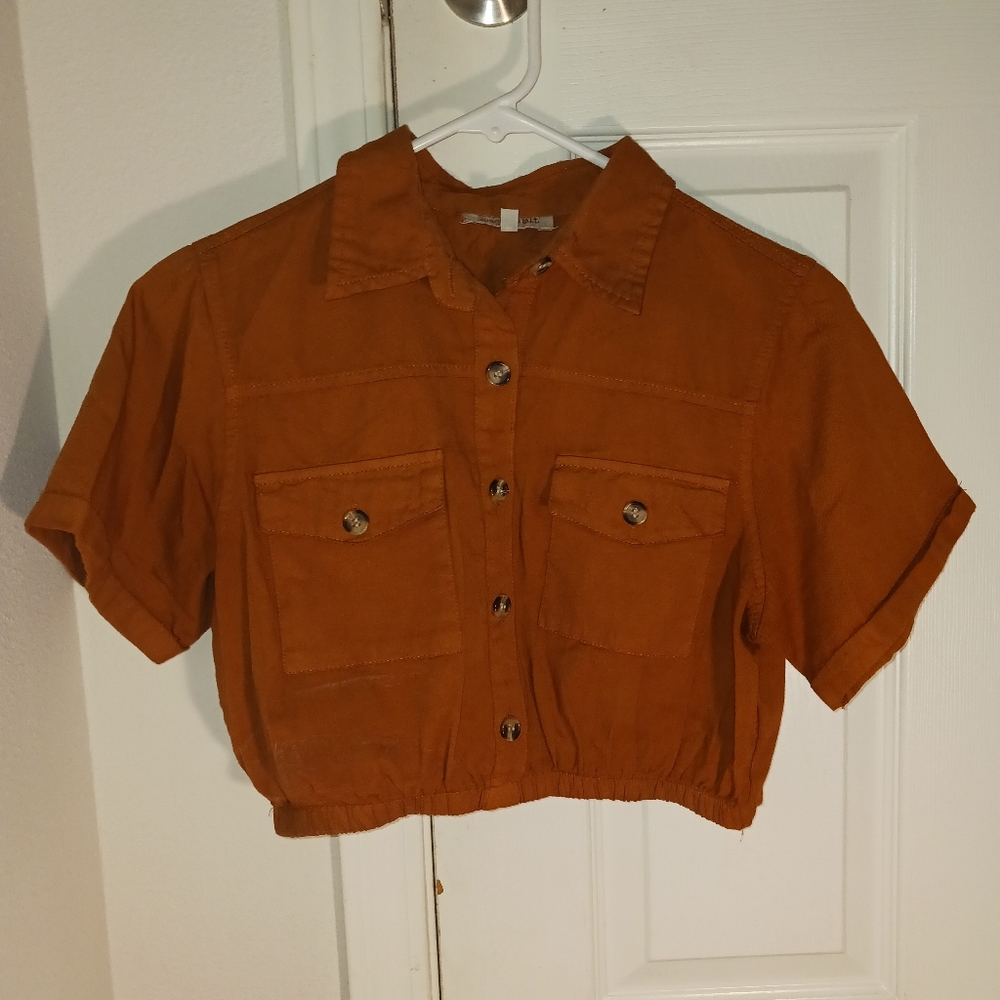 SPEED LIMIT cropped button blouse